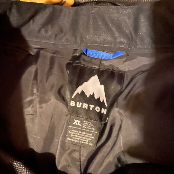 Burton snowboard pants XL - Picture 3 of 3